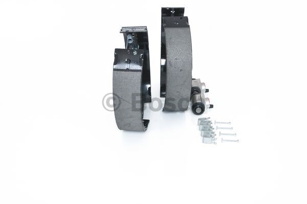 Bromsbackar, sats, Bakaxel Bosch KIT SUPERPRO 0 204 114 688 BOSCH