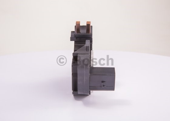 Generatorregulator 90A Bosch 0 272 220 731 BOSCH Generatorregulator 90A Bosch 0 272 220 731 BOSCH
