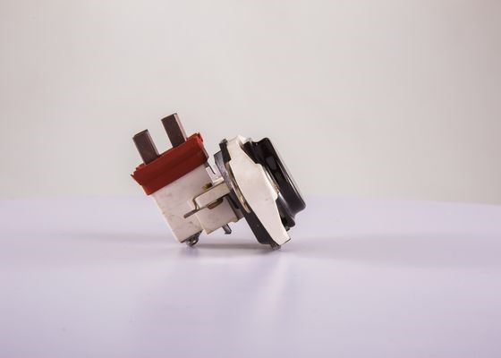 Generatorregulator 14,1V Bosch 1 197 311 032 BOSCH Generatorregulator 14,1V Bosch 1 197 311 032 BOSCH