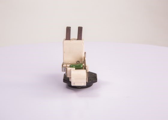 Generatorregulator 14,5V 90A Bosch 1 197 311 213 BOSCH Generatorregulator 14,5V 90A Bosch 1 197 311 213 BOSCH