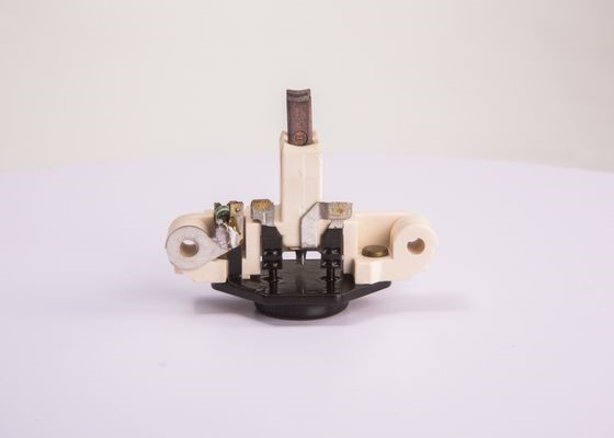 Generatorregulator 14,5V 90A Bosch 1 197 311 213 BOSCH Generatorregulator 14,5V 90A Bosch 1 197 311 213 BOSCH