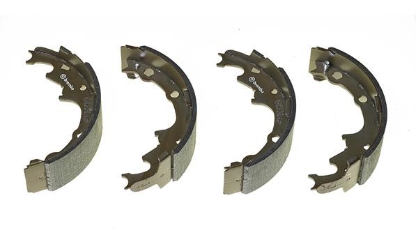 Bromsbackar, sats, Bakaxel BREMBO