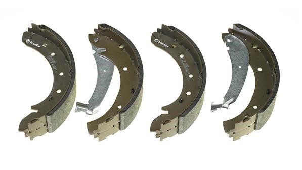 Bromsbackar, sats, Bakaxel BREMBO