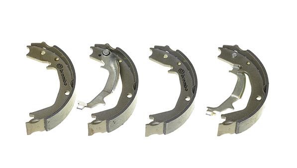 Bromsbackar, sats, parkeringsbroms, Bakaxel BREMBO