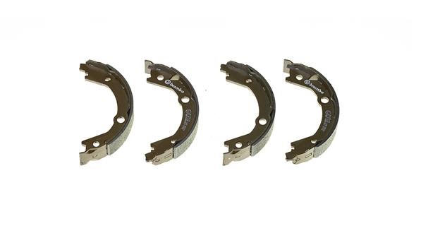 Bromsbackar, sats, parkeringsbroms, Bakaxel BREMBO