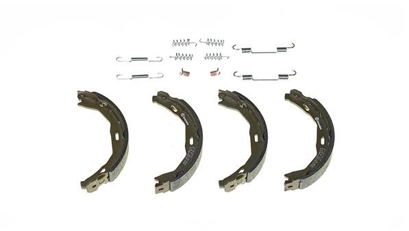 Bromsbackar, sats, parkeringsbroms, Bakaxel BREMBO
