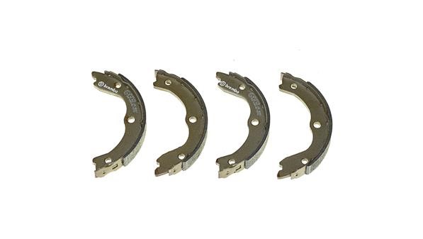 Bromsbackar, sats, parkeringsbroms, Bakaxel BREMBO