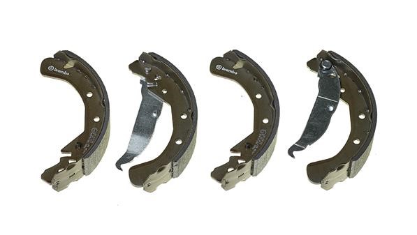 Bromsbackar, sats, Bakaxel BREMBO