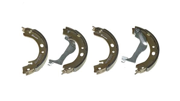 Bromsbackar, sats, parkeringsbroms, Bakaxel BREMBO