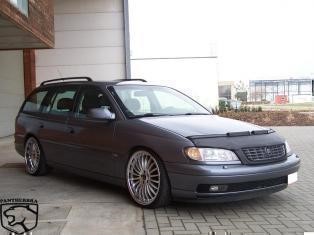 Specialanpassat stenskottsskydd till motorhuv Pantherbra PB 90165 Pantherbra
