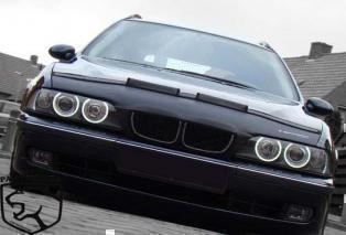 Specialanpassat stenskottsskydd till motorhuv AutoStyle