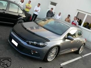 Specialanpassat stenskottsskydd till motorhuv AutoStyle