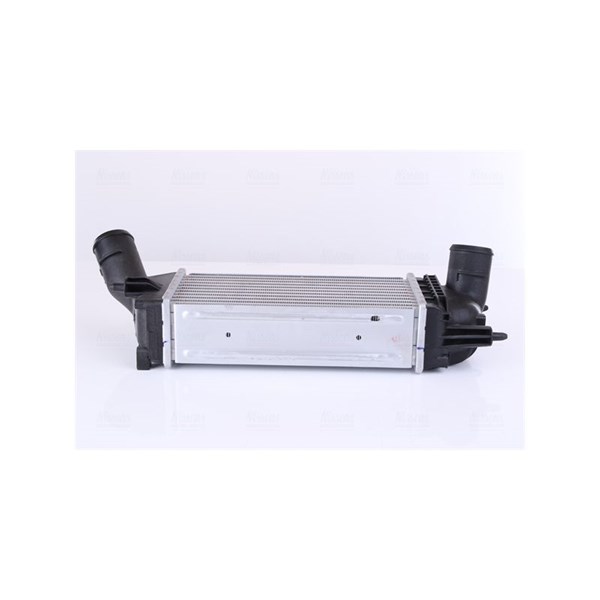 Intercooler Nissens 96599 NISSENS Intercooler Nissens 96599 NISSENS