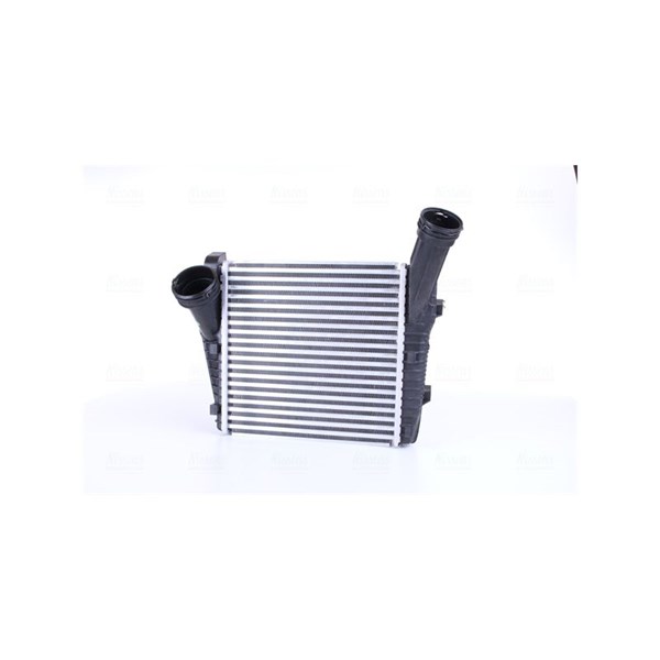 Intercooler, Höger Nissens 96611 NISSENS