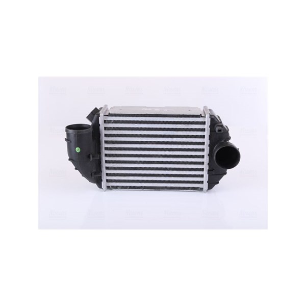 Intercooler, Vänster Nissens 96690 NISSENS