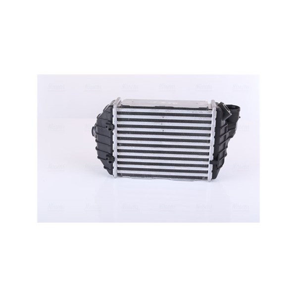 Intercooler, Vänster Nissens 96690 NISSENS