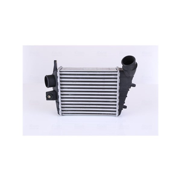Intercooler Nissens 96699 NISSENS Intercooler Nissens 96699 NISSENS