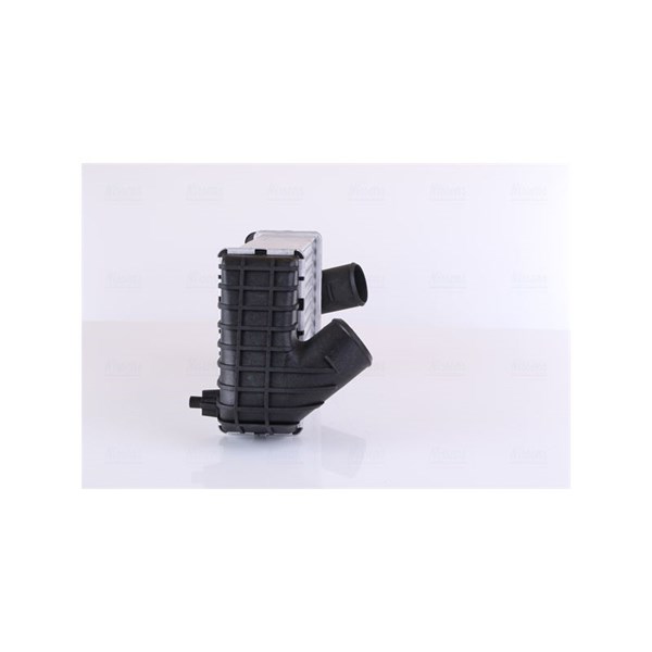 Intercooler Nissens 96700 NISSENS Intercooler Nissens 96700 NISSENS