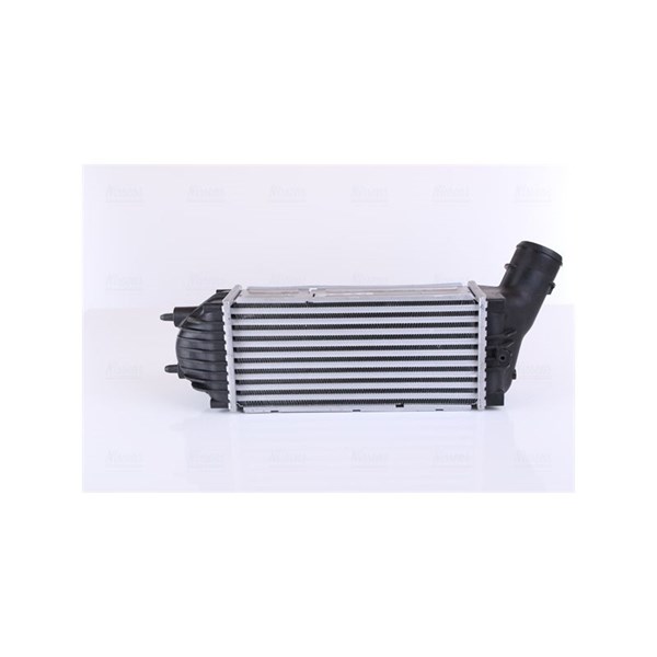 Intercooler, Höger Nissens 96720 NISSENS Intercooler, Höger Nissens 96720 NISSENS