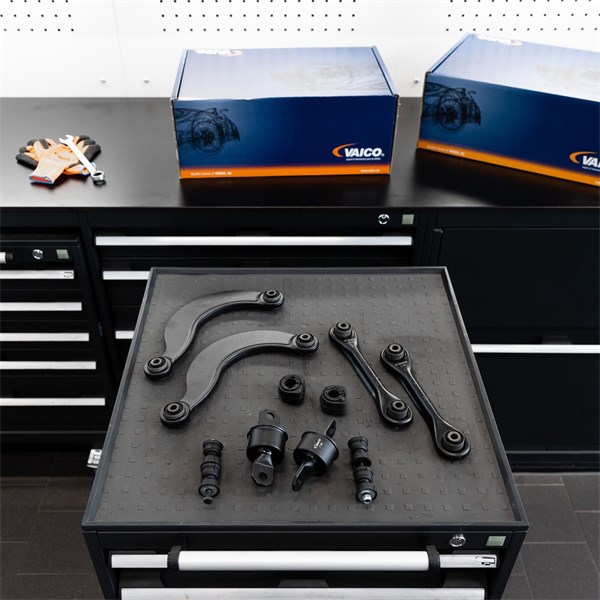 Reparationssats, Länkarm, Bakaxel Vaico V25-9698 VAICO Reparationssats, Länkarm, Bakaxel Vaico V25-9698 VAICO