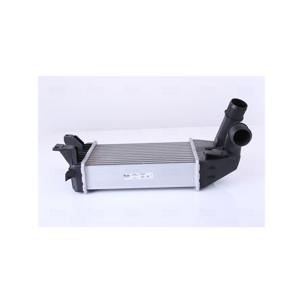 Intercooler Nissens 96587 NISSENS Intercooler Nissens 96587 NISSENS