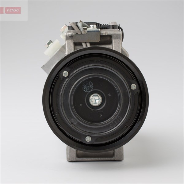 Kompressor, klimatanläggning 12V Denso DCP32067 DENSO