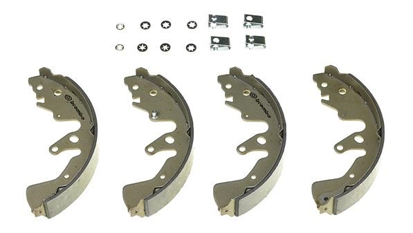 Bromsbackar, sats, Bakaxel BREMBO
