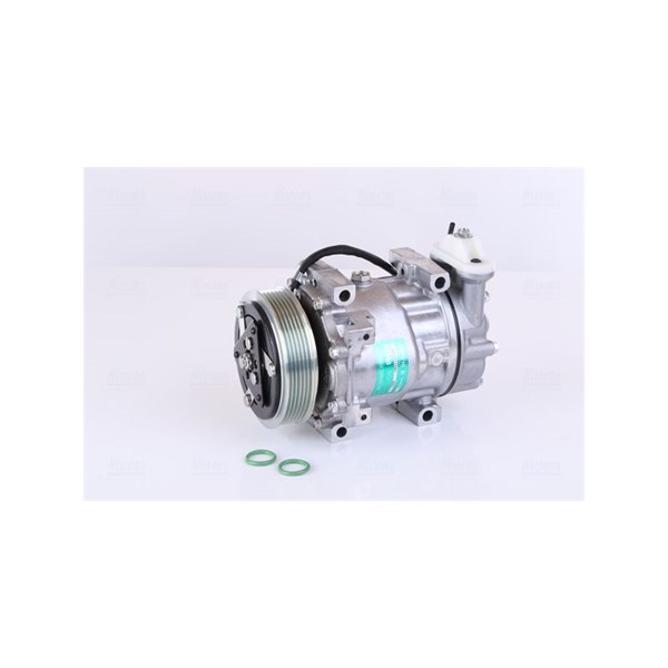 Kompressor, klimatanläggning 12V Nissens ** first fit ** 890699 NISSENS