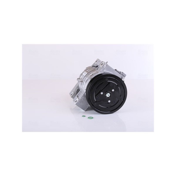 Kompressor, klimatanläggning 12V Nissens ** first fit ** 890700 NISSENS