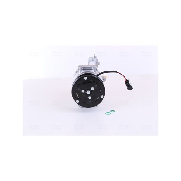 Kompressor, klimatanläggning 12V Nissens ** first fit ** 890758 NISSENS