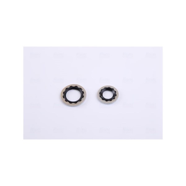 Kondensor, klimatanläggning Nissens ** first fit ** 940693 NISSENS