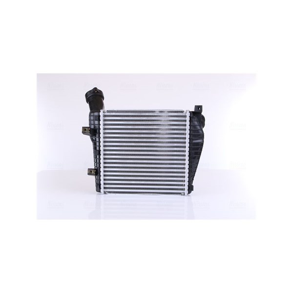 Intercooler, Höger Nissens 96687 NISSENS