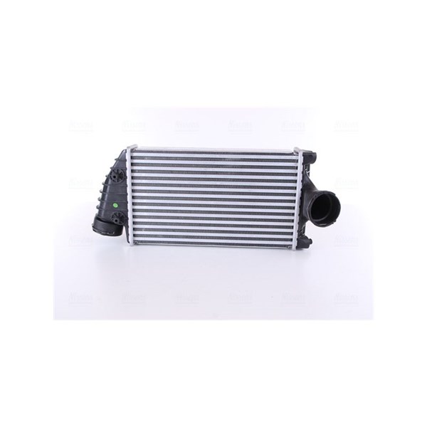 Intercooler, Höger Nissens 96175 NISSENS