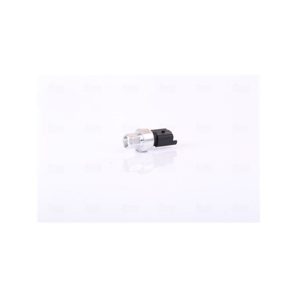 Tryckswitch, klimatanläggning 12V Nissens 301102 NISSENS