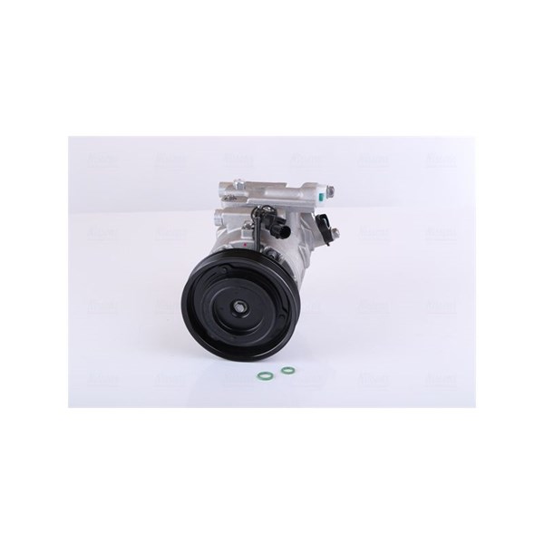 Kompressor, klimatanläggning 12V Nissens 890684 NISSENS