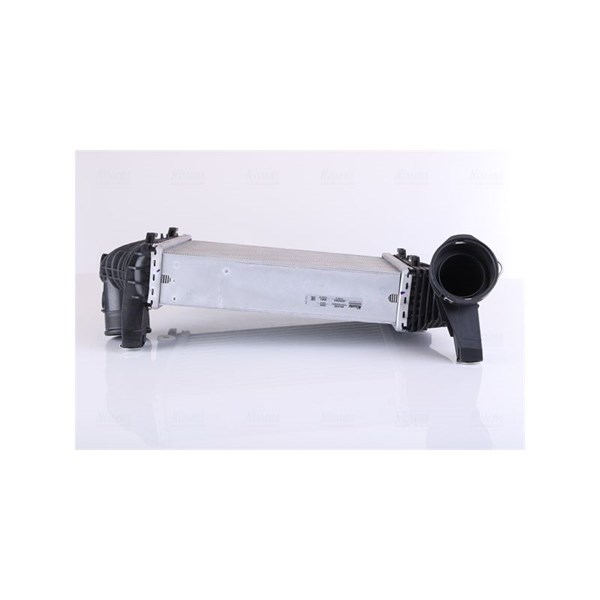 Intercooler, Höger Nissens 961426 NISSENS Intercooler, Höger Nissens 961426 NISSENS