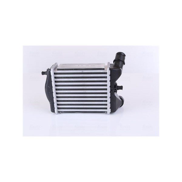 Intercooler, Vänster Nissens 96168 NISSENS