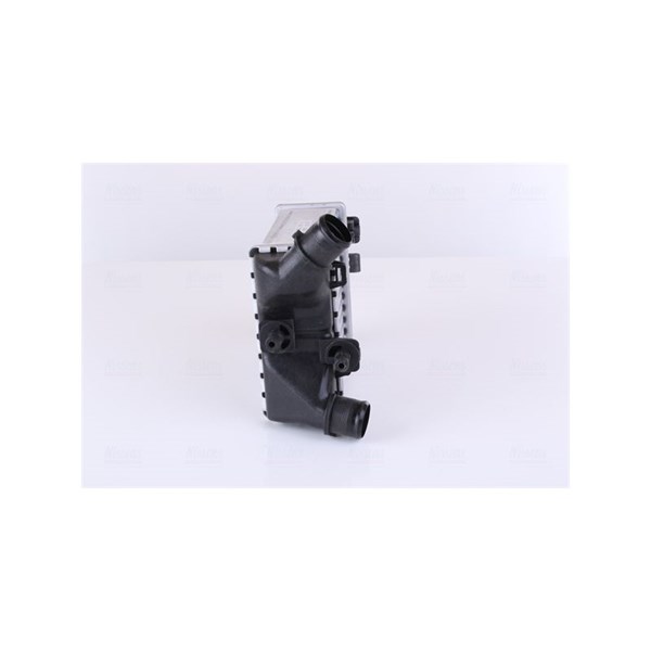 Intercooler, Vänster Nissens 96168 NISSENS