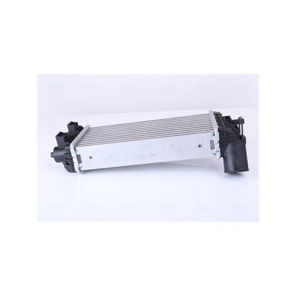 Intercooler Nissens 96251 NISSENS Intercooler Nissens 96251 NISSENS