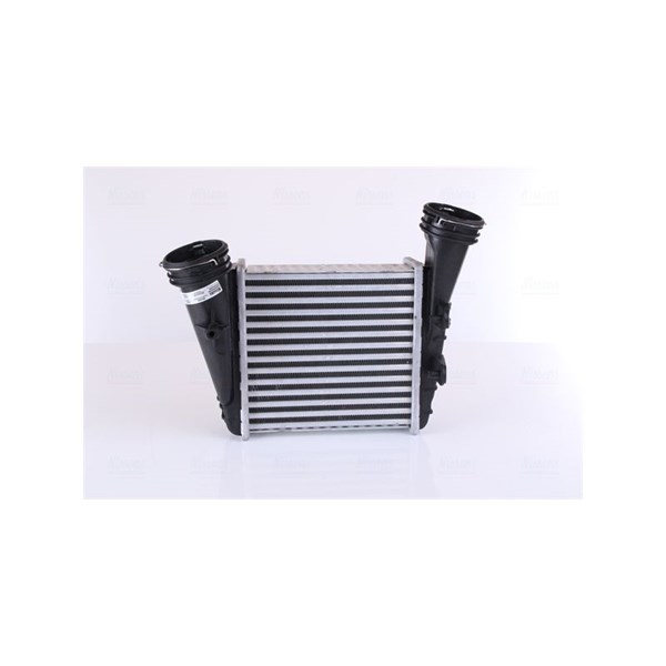 Intercooler, Höger Nissens 96468 NISSENS