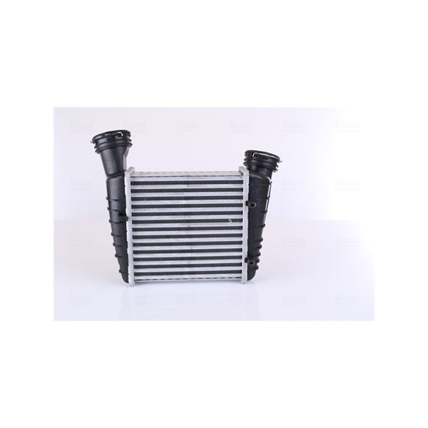 Intercooler, Höger Nissens 96468 NISSENS
