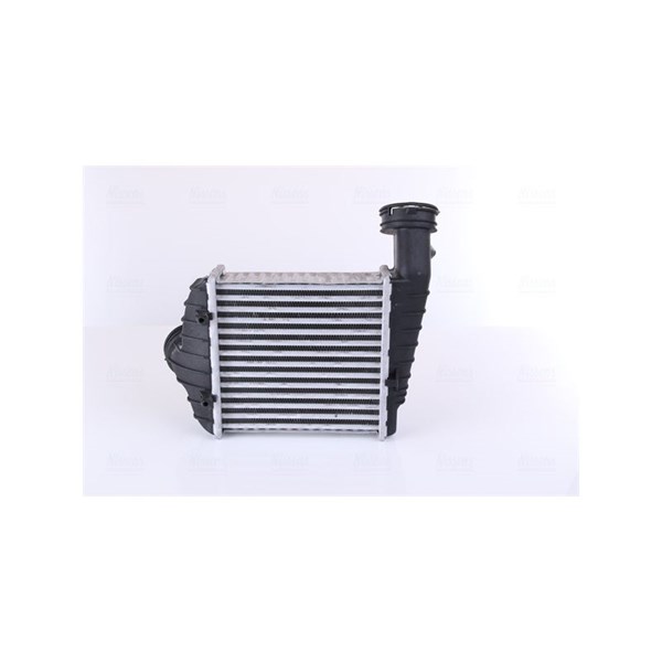 Intercooler, Vänster Nissens 96469 NISSENS