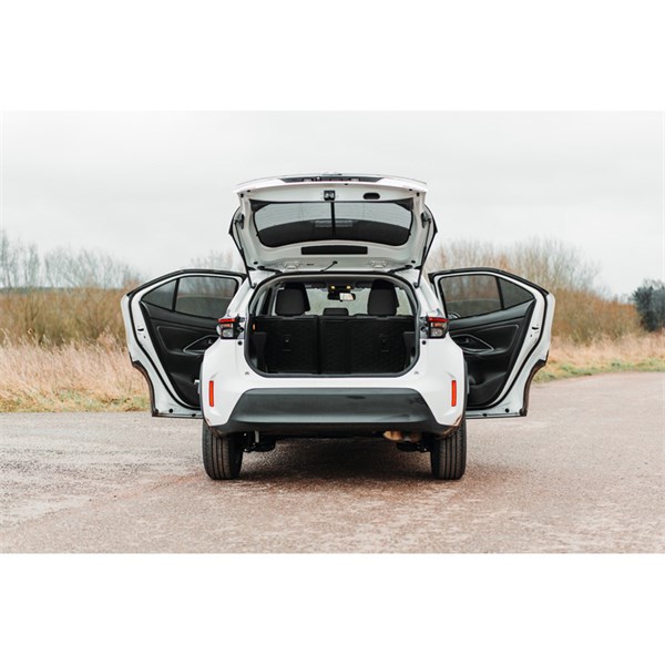 Solskydd Toyota Yaris Cross (MXP) 2020-, Bak Car Shades