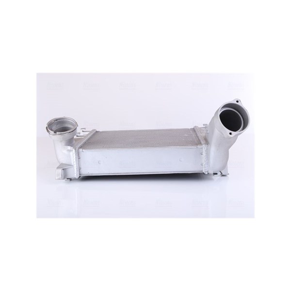 Intercooler, Vänster Nissens 96178 NISSENS Intercooler, Vänster Nissens 96178 NISSENS