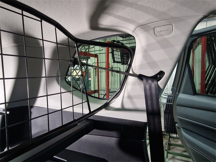 Lastgaller Maxus Euniq 6, Universal Artfex 40675 Artfex