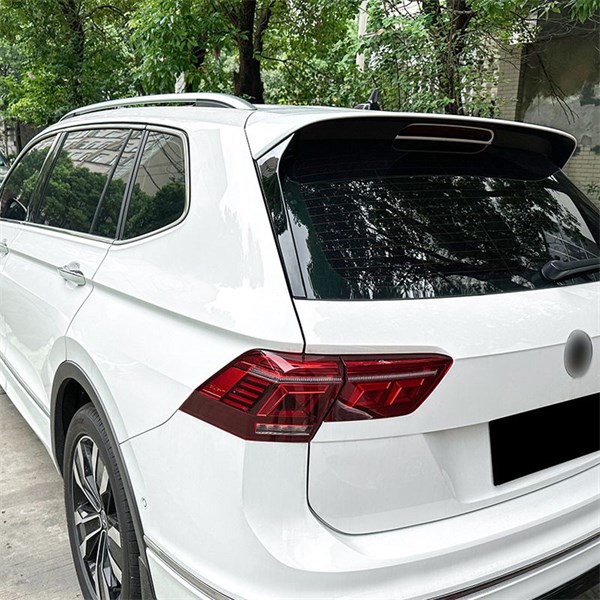Bakfönster sidospoiler VW Tiguan II R-Line FL 2020-2024 Autostyle AutoStyle Bakfönster sidospoiler VW Tiguan II R-Line FL 2020-2024 Autostyle AutoStyle