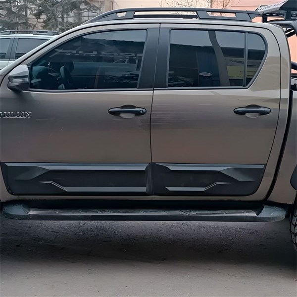 Dörrpanelset Toyota Hilux 8th Gen. 2015- OneWay