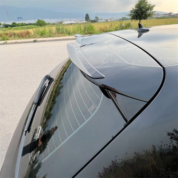 Takspoilerhuvud Audi RS3 8V Sportback 2015-2020 OneWay