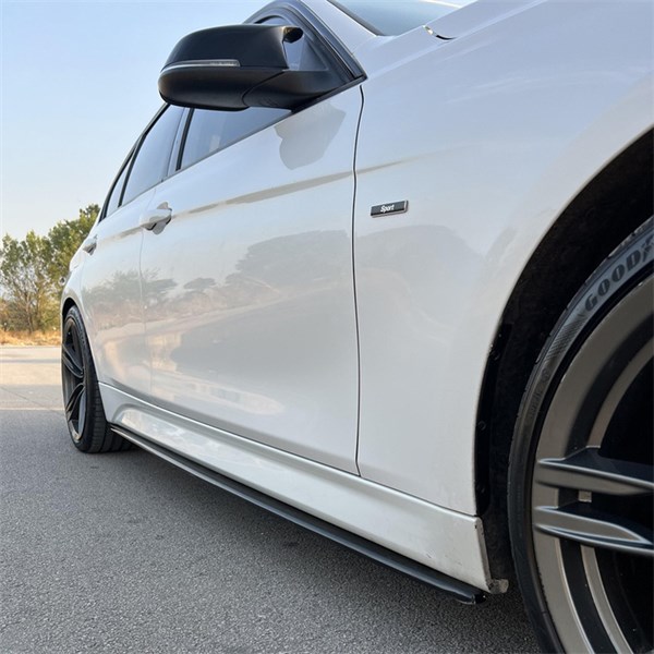 Sidokjolar BMW 3-Series F30 M-Sport 2012-2019 OneWay Sidokjolar BMW 3-Series F30 M-Sport 2012-2019 OneWay