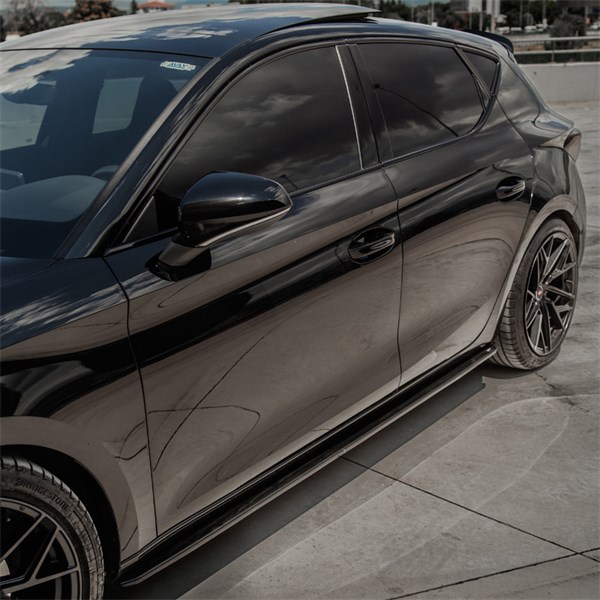 Sidokjolar Seat Leon IV HB/ST FR & Cupra Leon HB/ST 2020- OneWay Sidokjolar Seat Leon IV HB/ST FR & Cupra Leon HB/ST 2020- OneWay